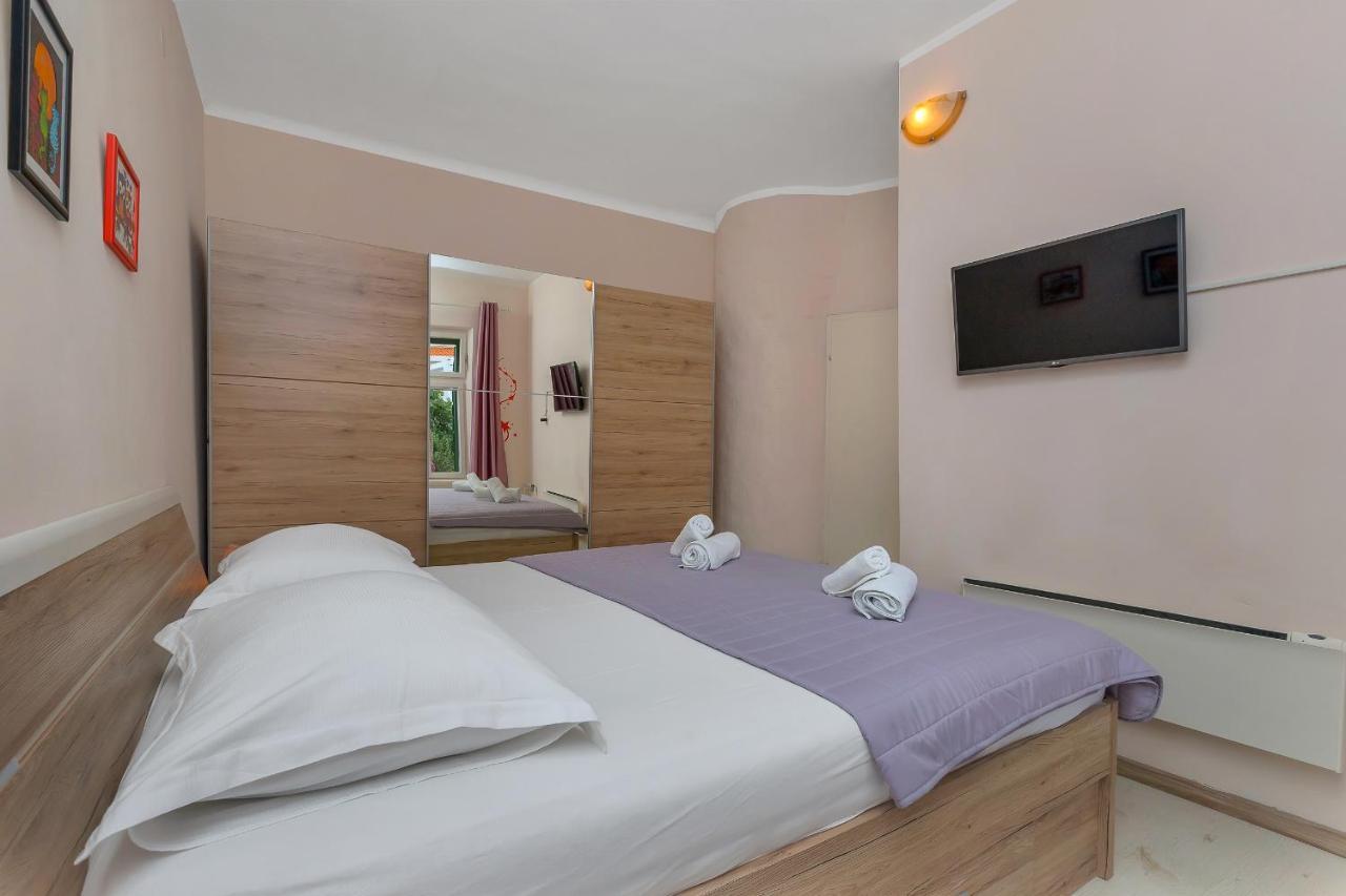 מאקרסקה Apartman Montana, Town Centre מראה חיצוני תמונה