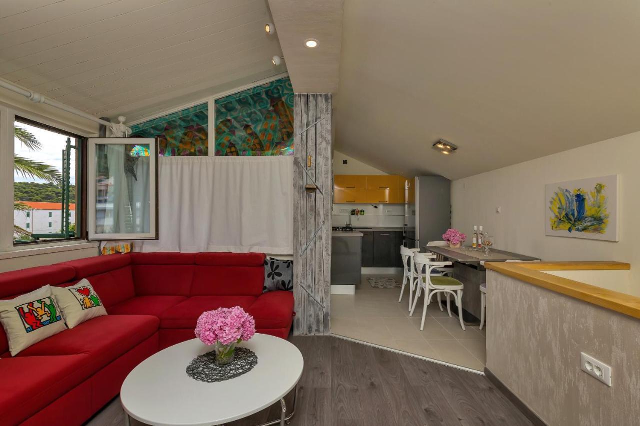 מאקרסקה Apartman Montana, Town Centre מראה חיצוני תמונה