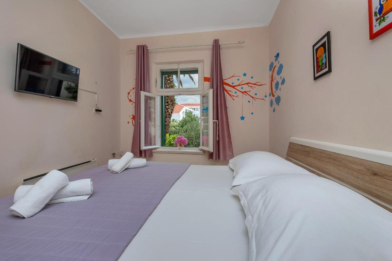 מאקרסקה Apartman Montana, Town Centre מראה חיצוני תמונה