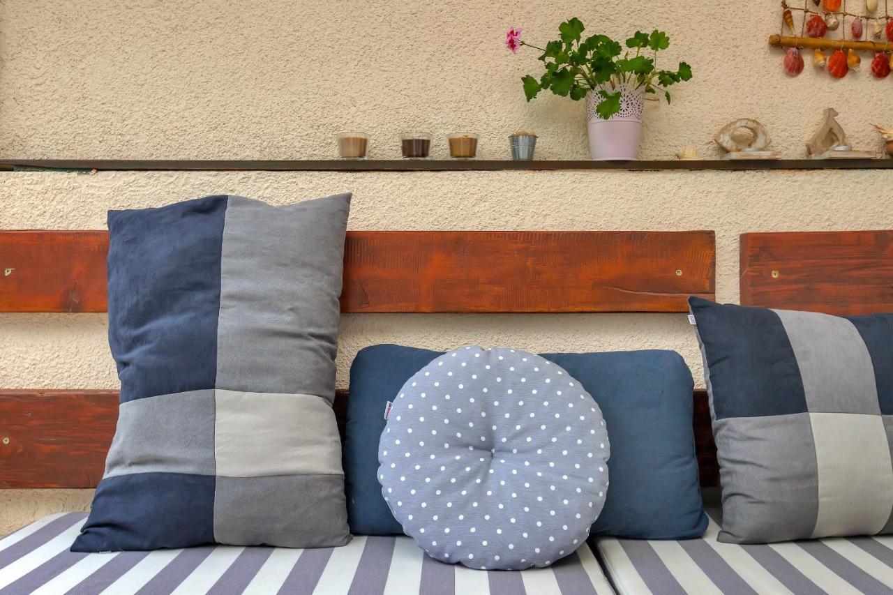 מאקרסקה Apartman Montana, Town Centre מראה חיצוני תמונה