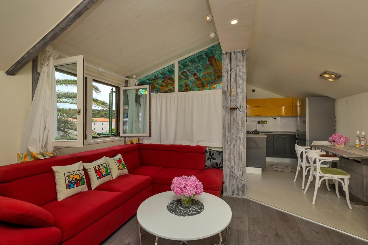מאקרסקה Apartman Montana, Town Centre מראה חיצוני תמונה